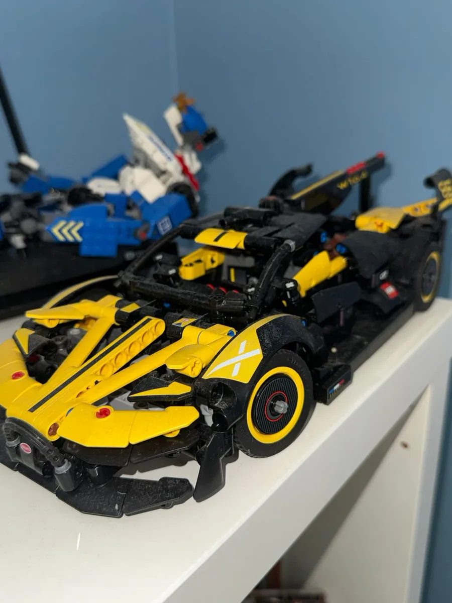 Lego Technic Bugatti Bolide jaune et noire — photo 1