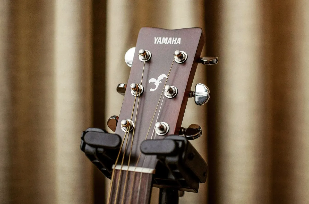 Guitare acoustique Yamaha F310 + housse — photo 1