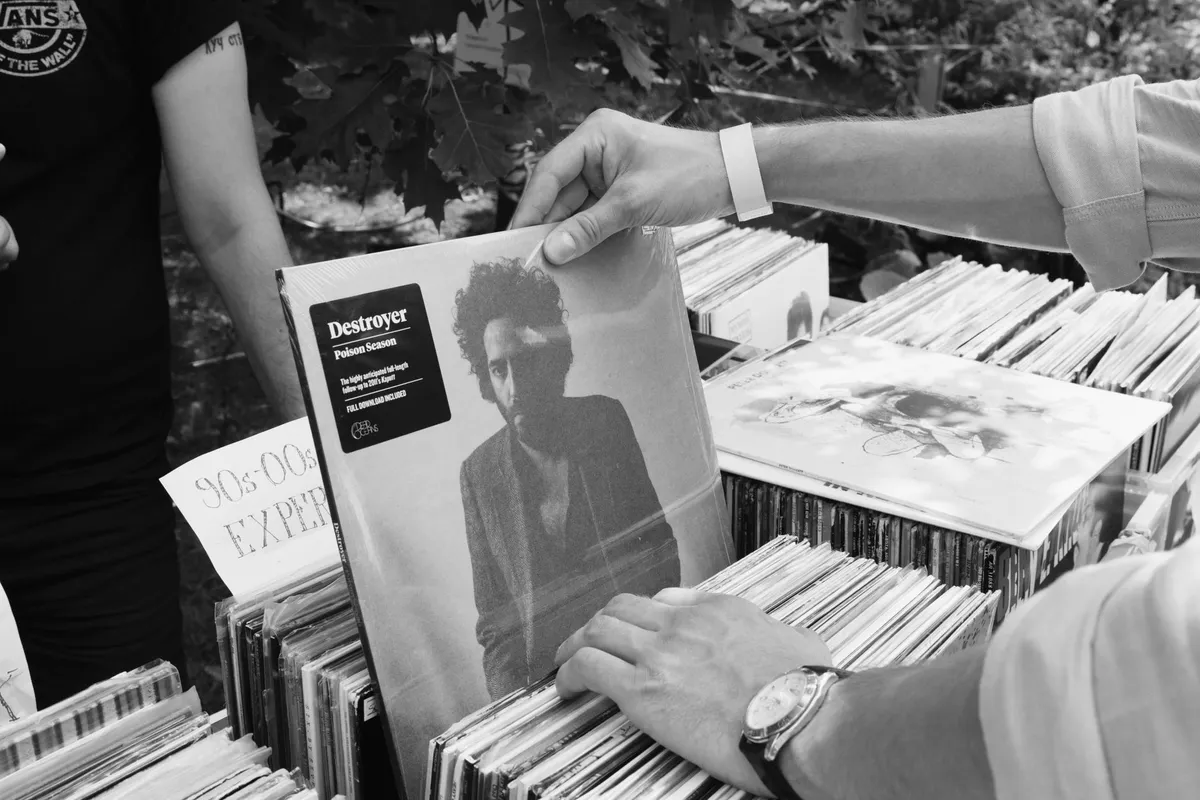 Lot de 40 vinyles rock/pop années 70-80 — photo 1