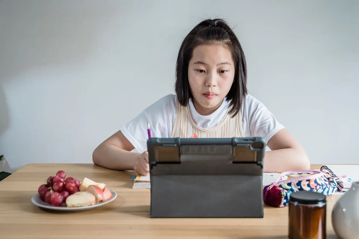 Lenovo Tab M10 Plus 64 Go – idéal enfants avec étui renforcé — photo 1