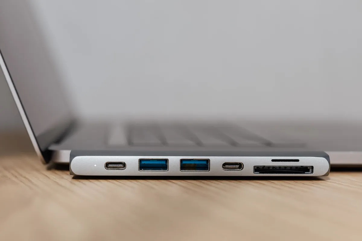 Station d'accueil USB-C 11 en 1 (HDMI, Ethernet, SD…) — photo 1