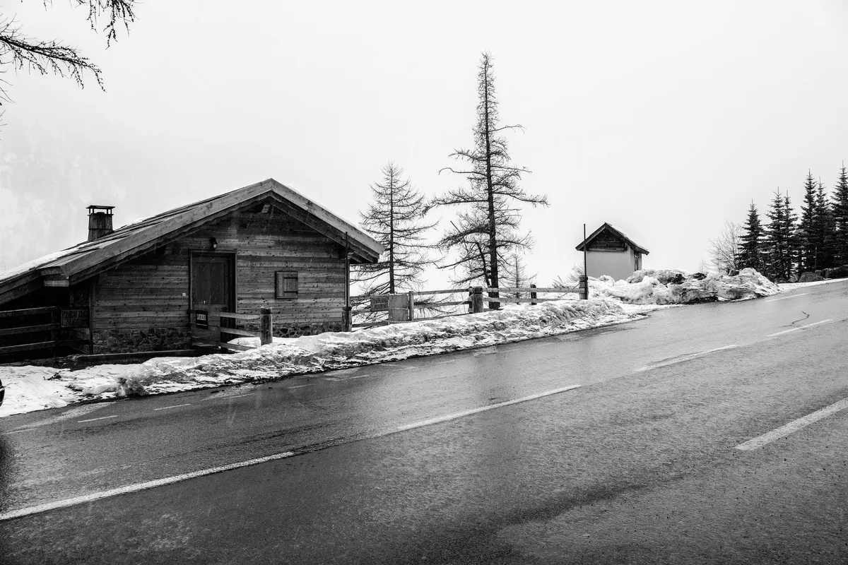 Étagère murale en bois massif avec équerres noires (lot de 3) — photo 1