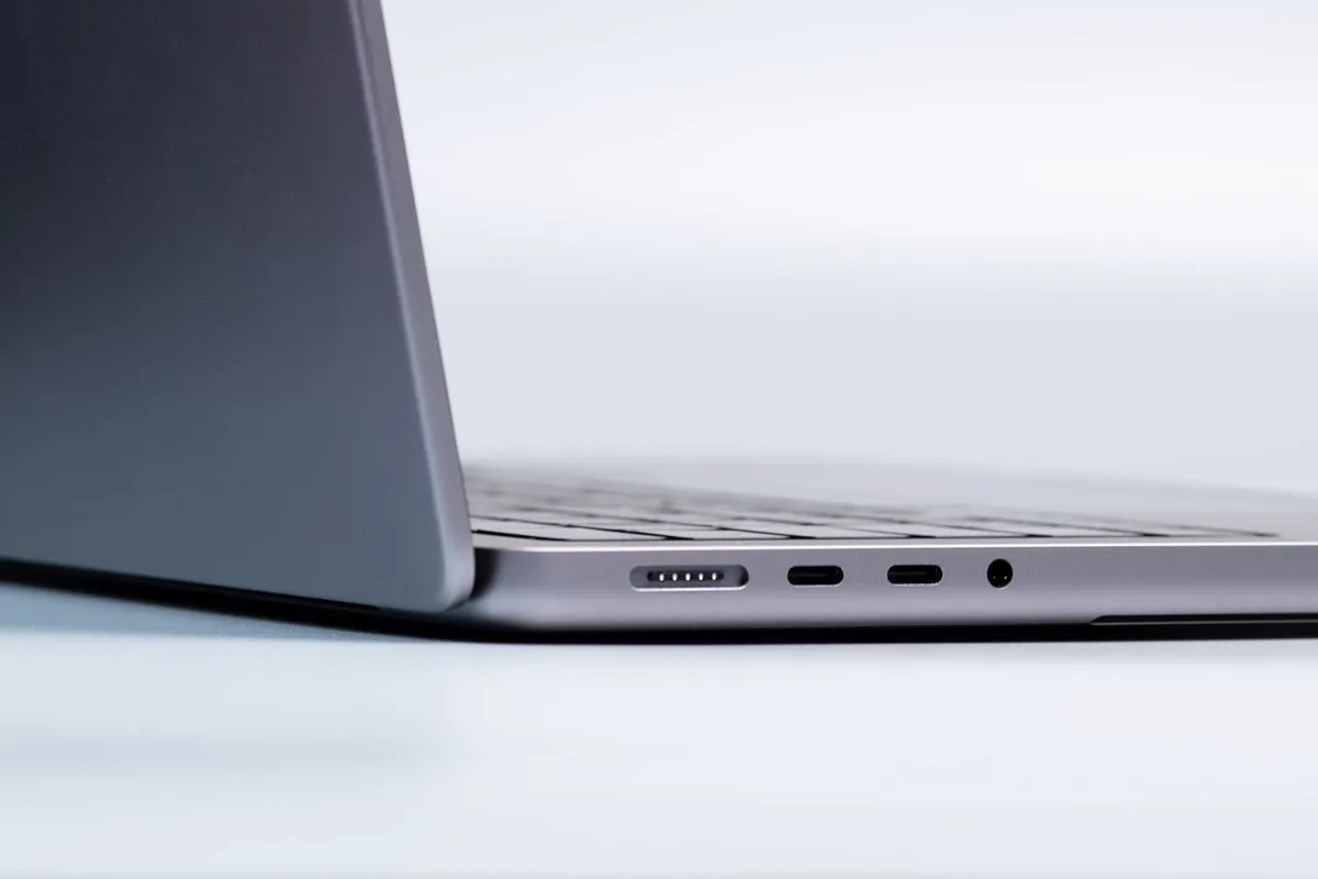 MacBook Pro 14" M1 Pro 16 Go / 512 Go — photo 1