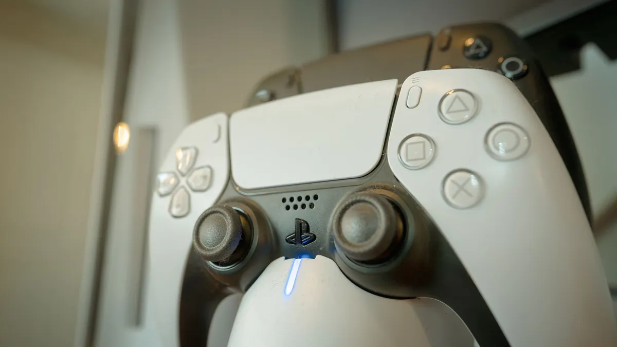 PS5 Slim édition digitale + manette DualSense — photo 1